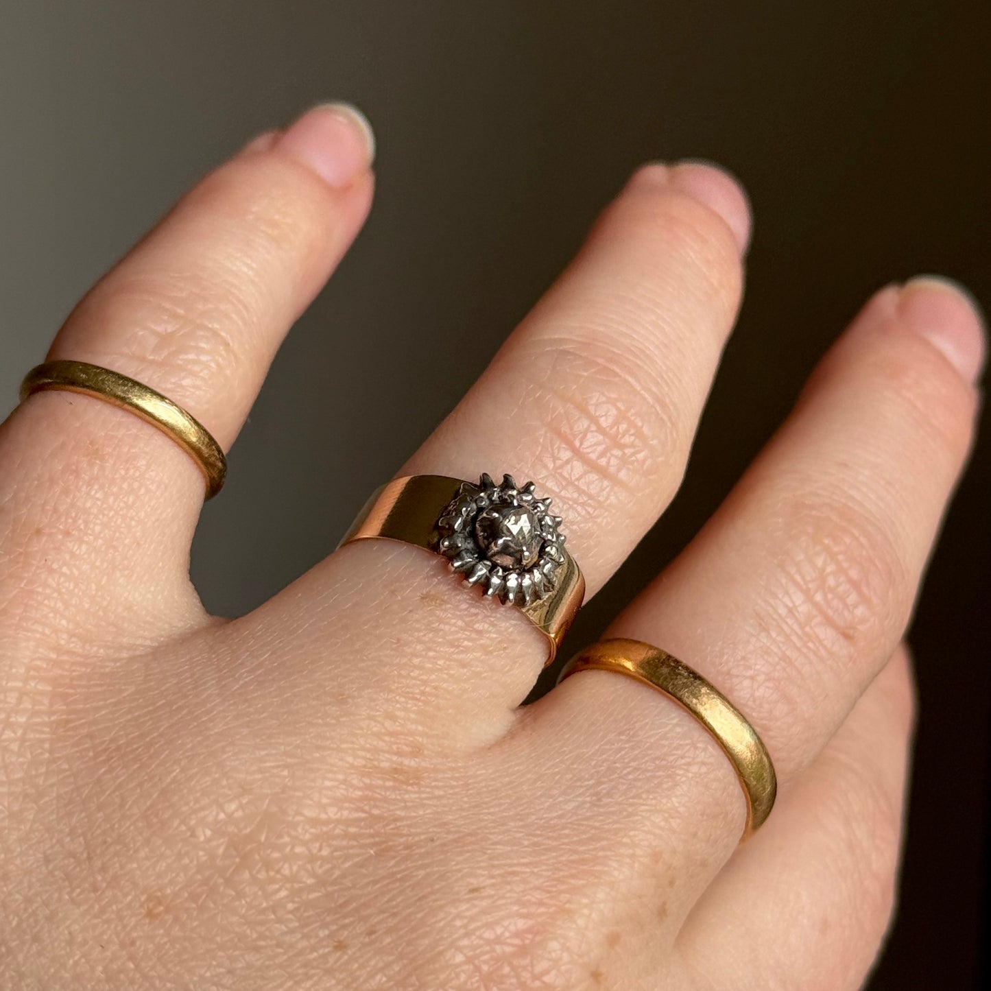 Antique Diamond Cluster Ring in 9 Carat Gold