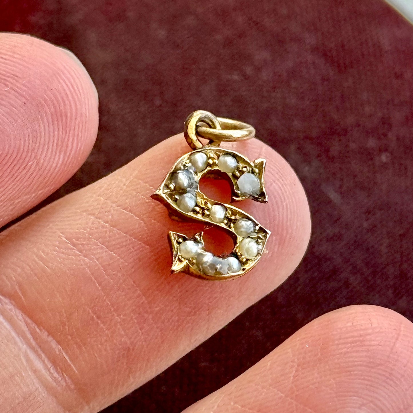 Antique Letter 'S' Pearl Pendant in 9 Carat Gold