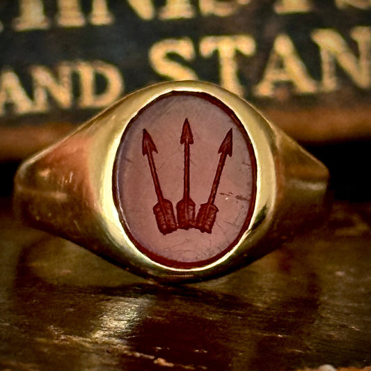 Vintage Carnelian Arrow Intaglio Ring