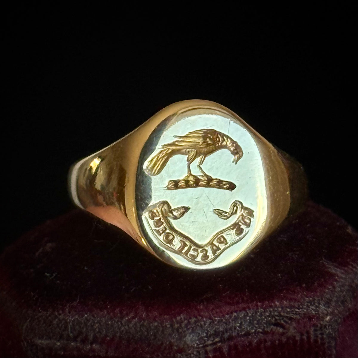 Vintage Raven Signet Ring in 18 Carat Gold; circa 1976