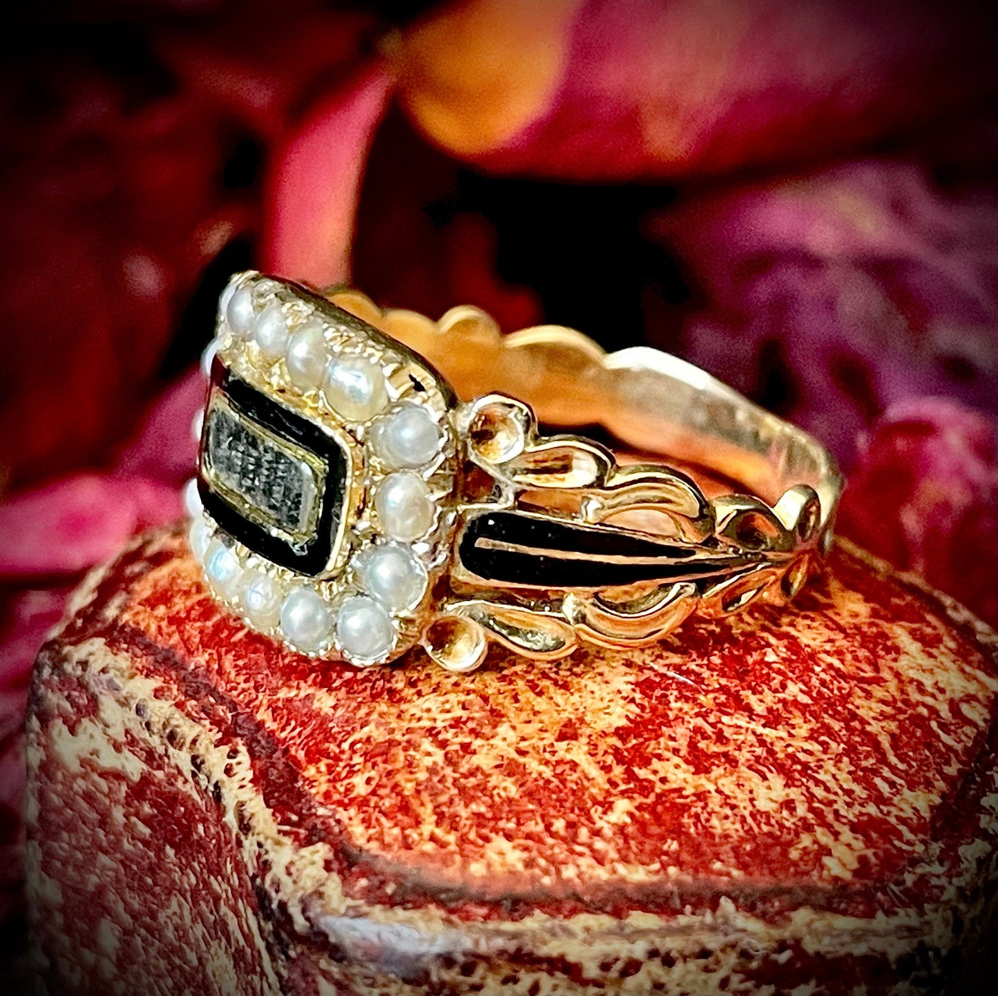 Rare Georgian Enamel & Pearl Mourning Ring in 15 Carat Gold; Circa 1810