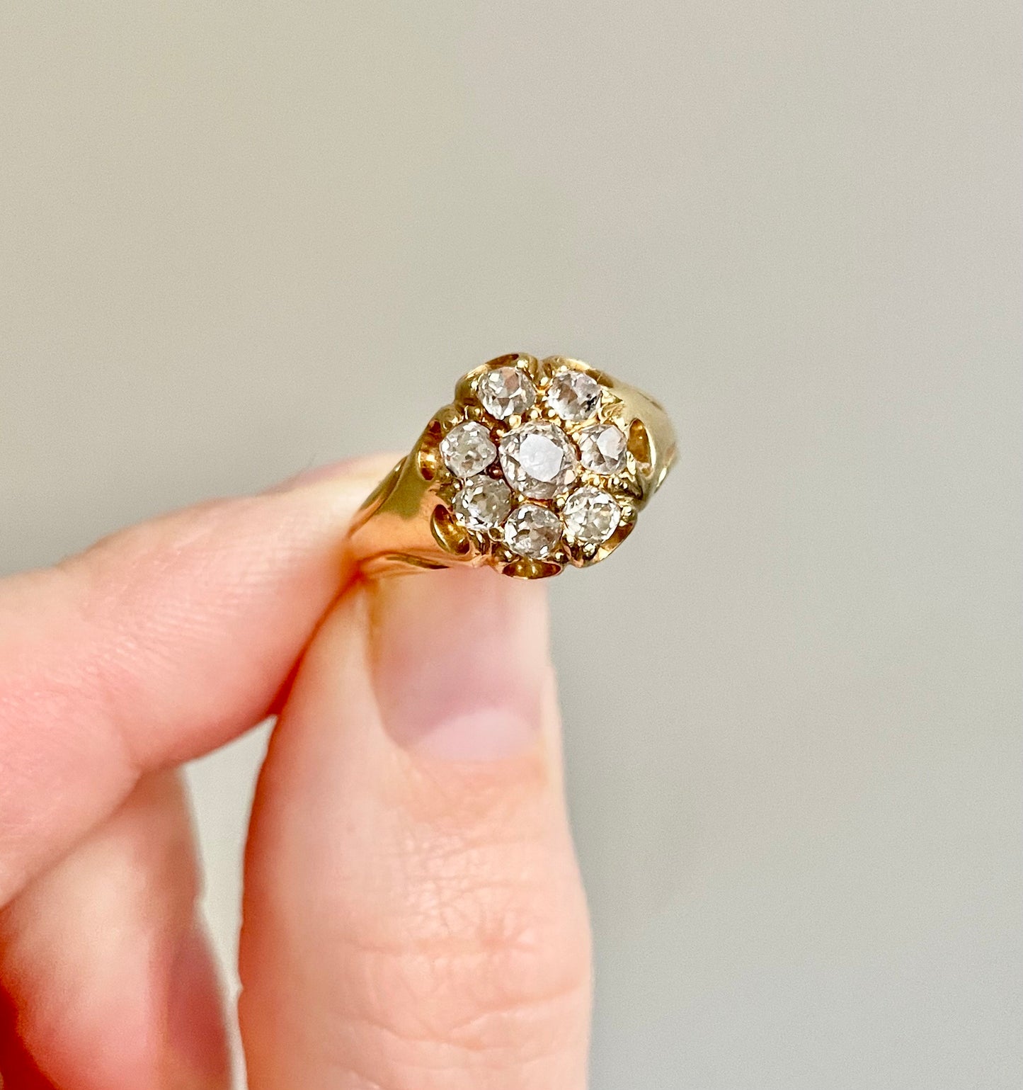 Antique Diamond Cluster Ring in 18 Carat Gold; Circa 1890