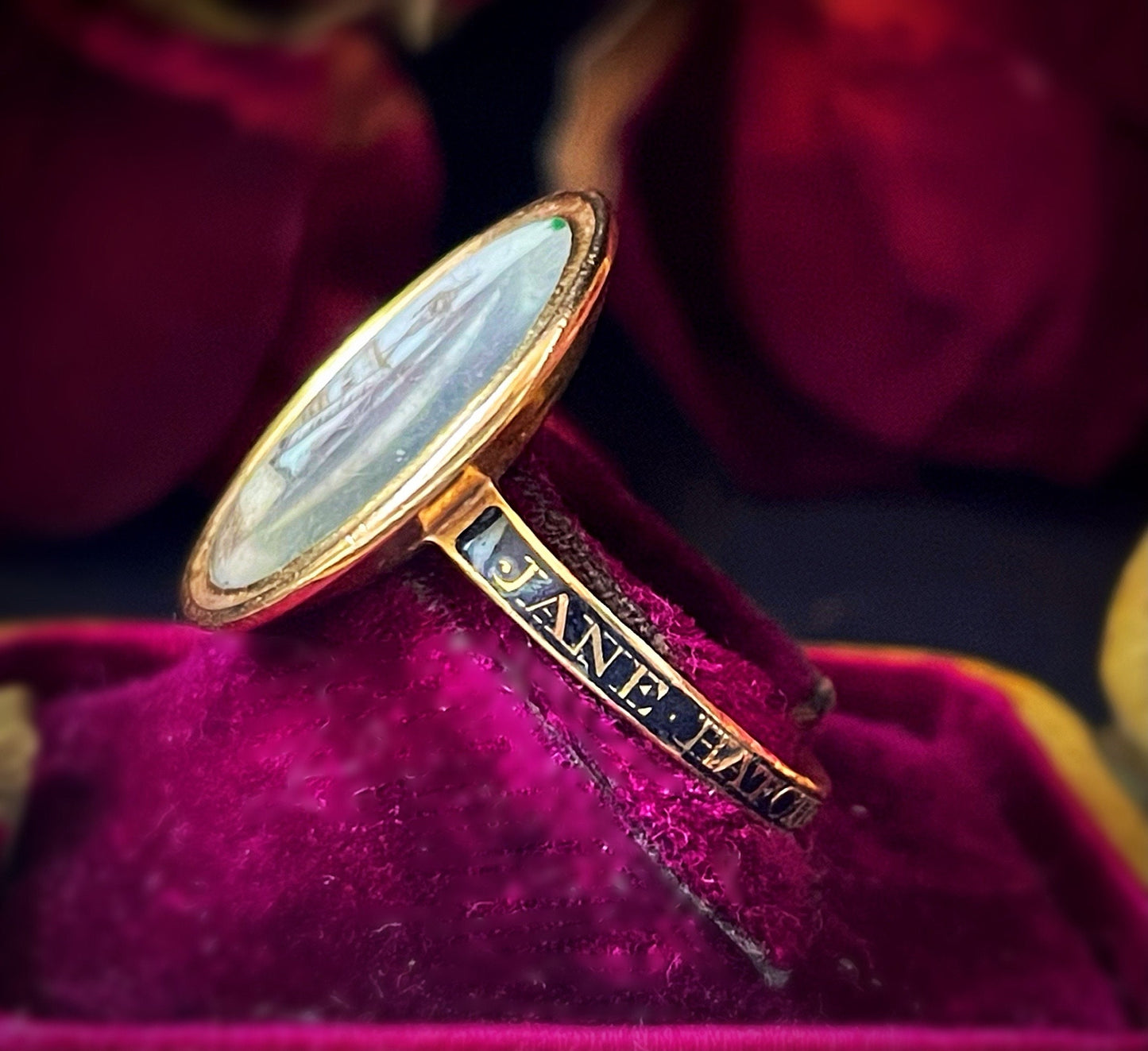 Georgian Sepia Mourning Ring in 18 Carat Gold; Circa 1778