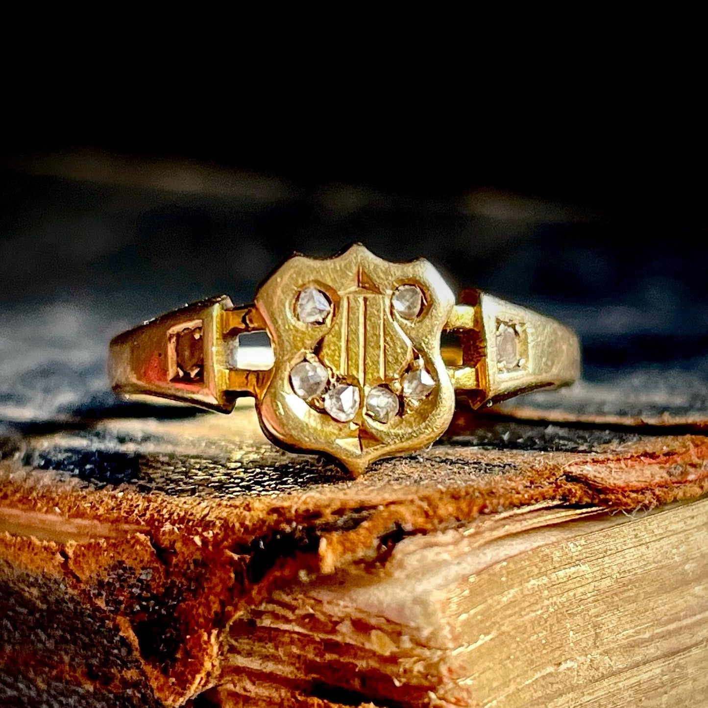 Victorian Diamond & Pearl Harp Ring in 18 Carat Gold, Circa 1885