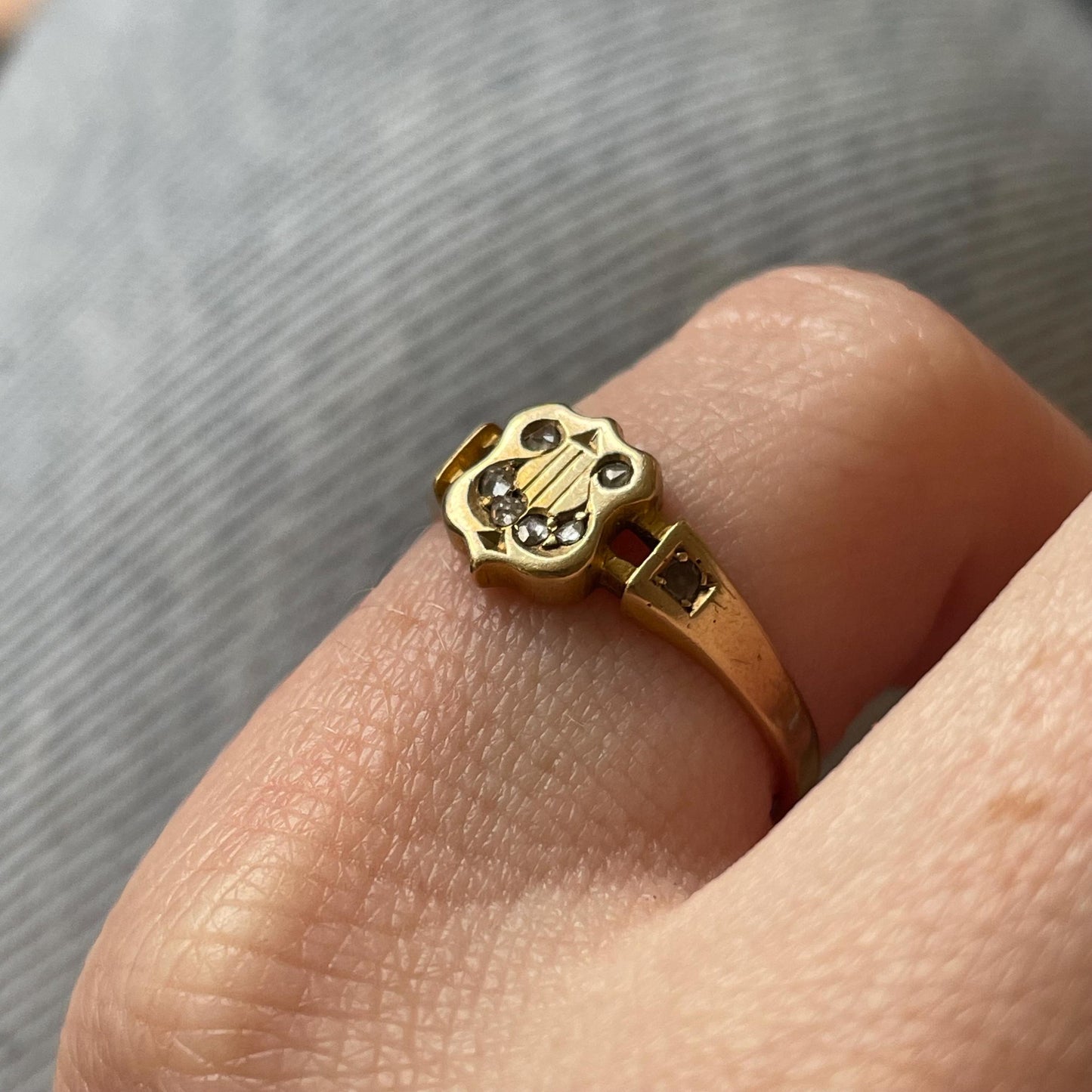 Victorian Diamond & Pearl Harp Ring in 18 Carat Gold, Circa 1885