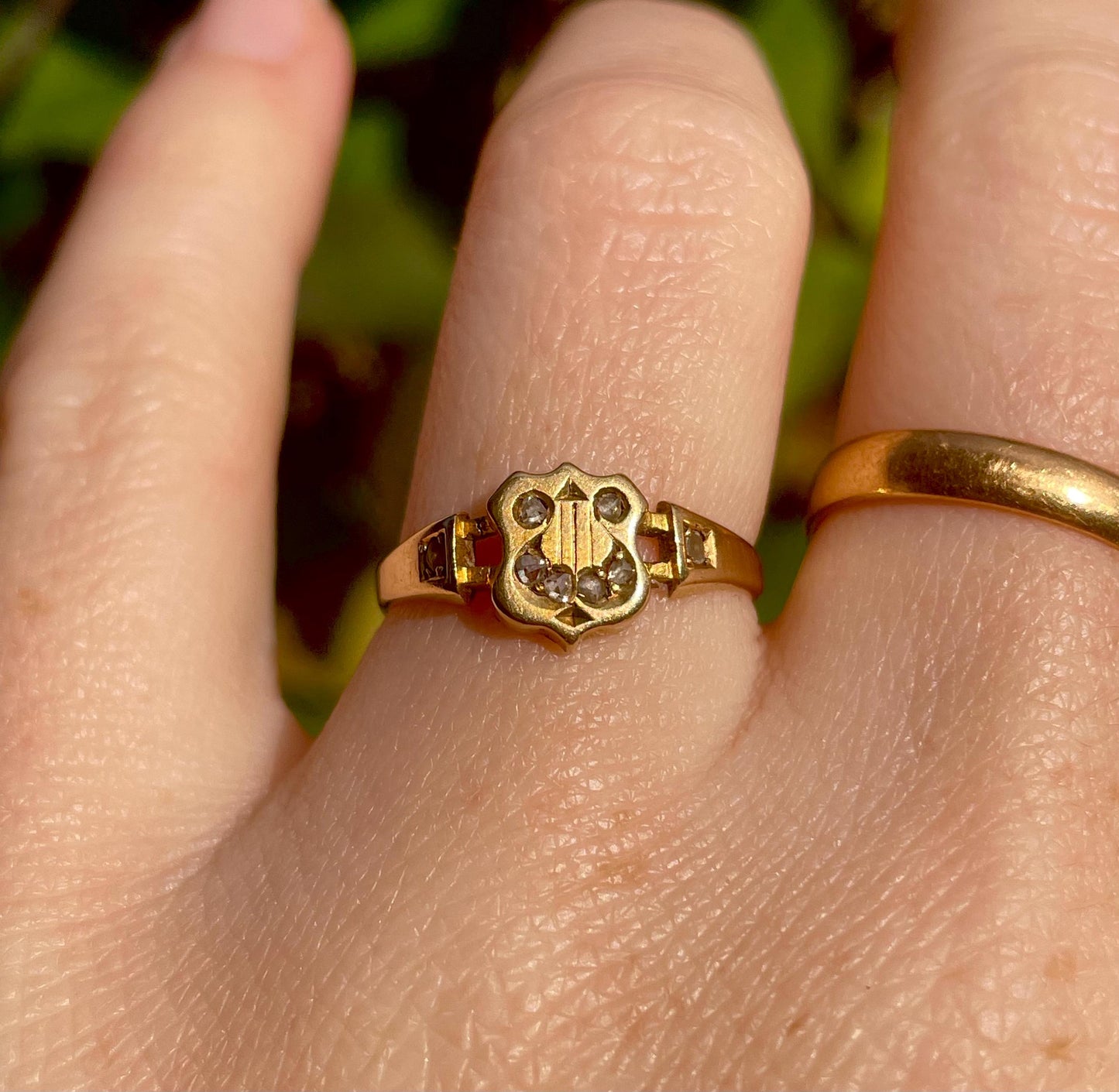 Victorian Diamond & Pearl Harp Ring in 18 Carat Gold, Circa 1885