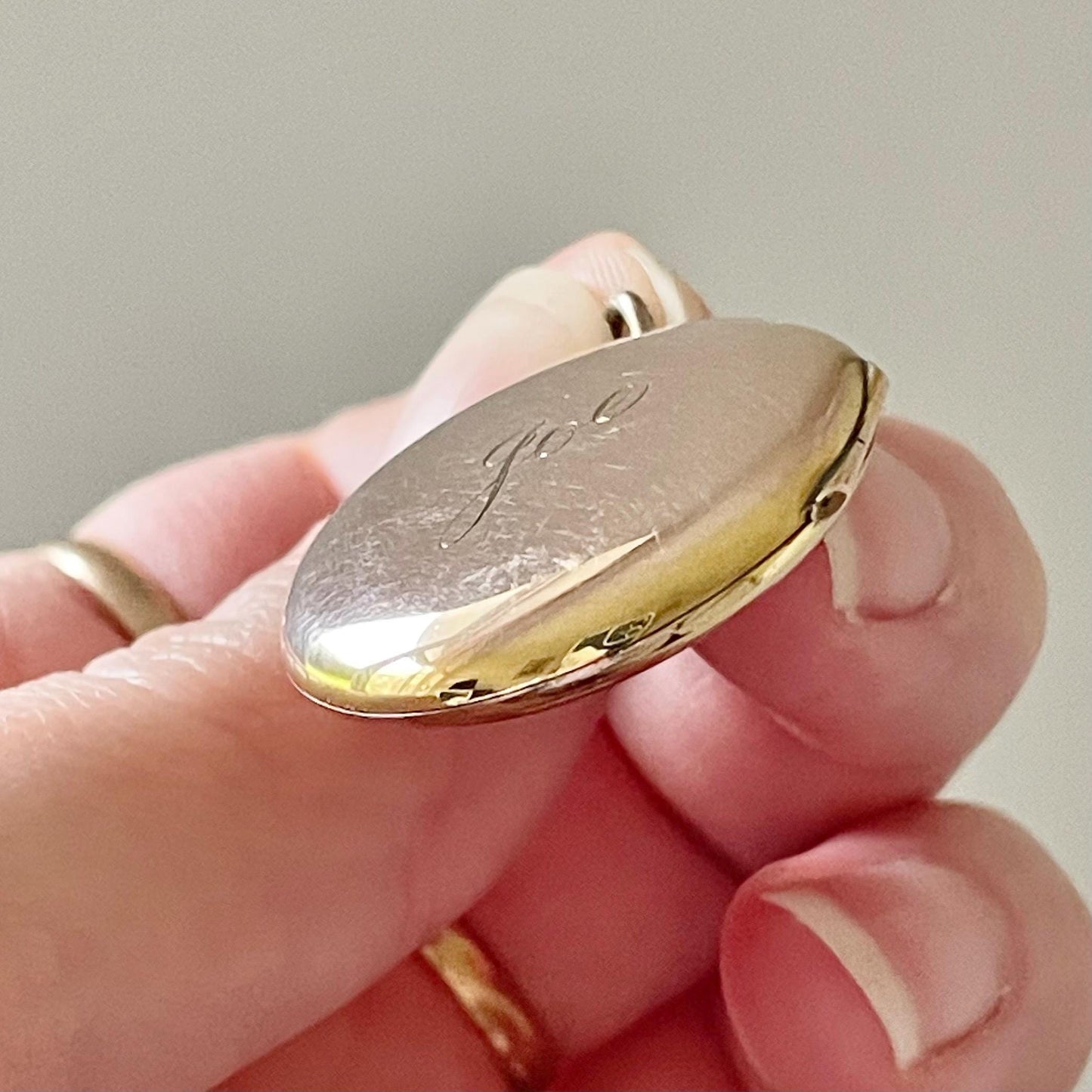 Antique 'Joe' Round Locket; Circa 1900