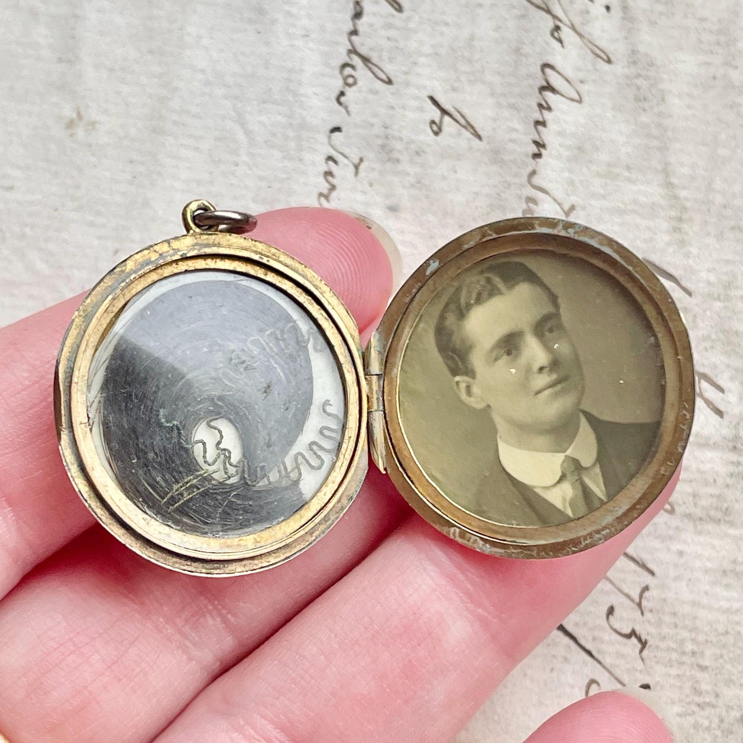 Antique 'Joe' Round Locket; Circa 1900