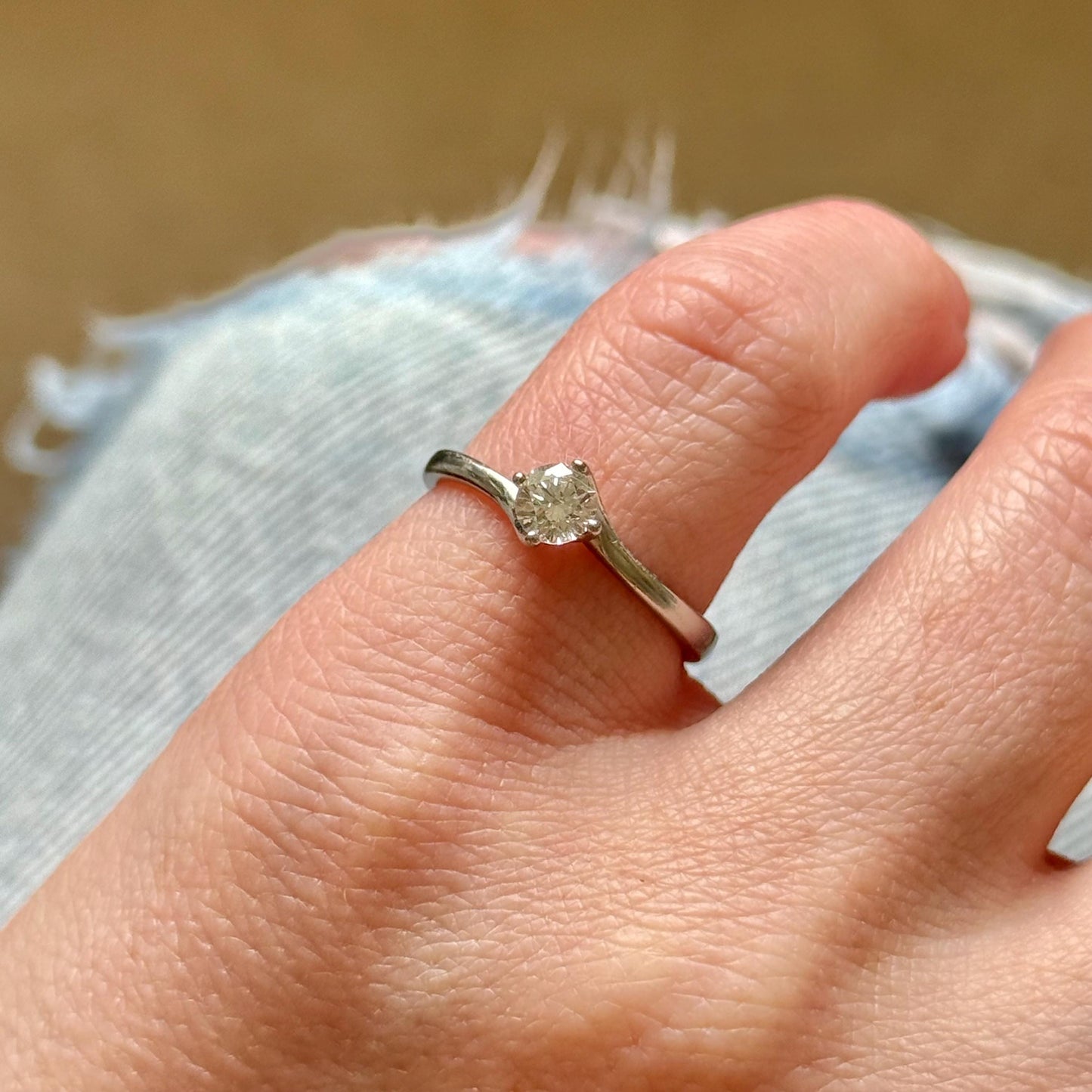 Preloved Diamond Twist Solitaire Ring in Platinum