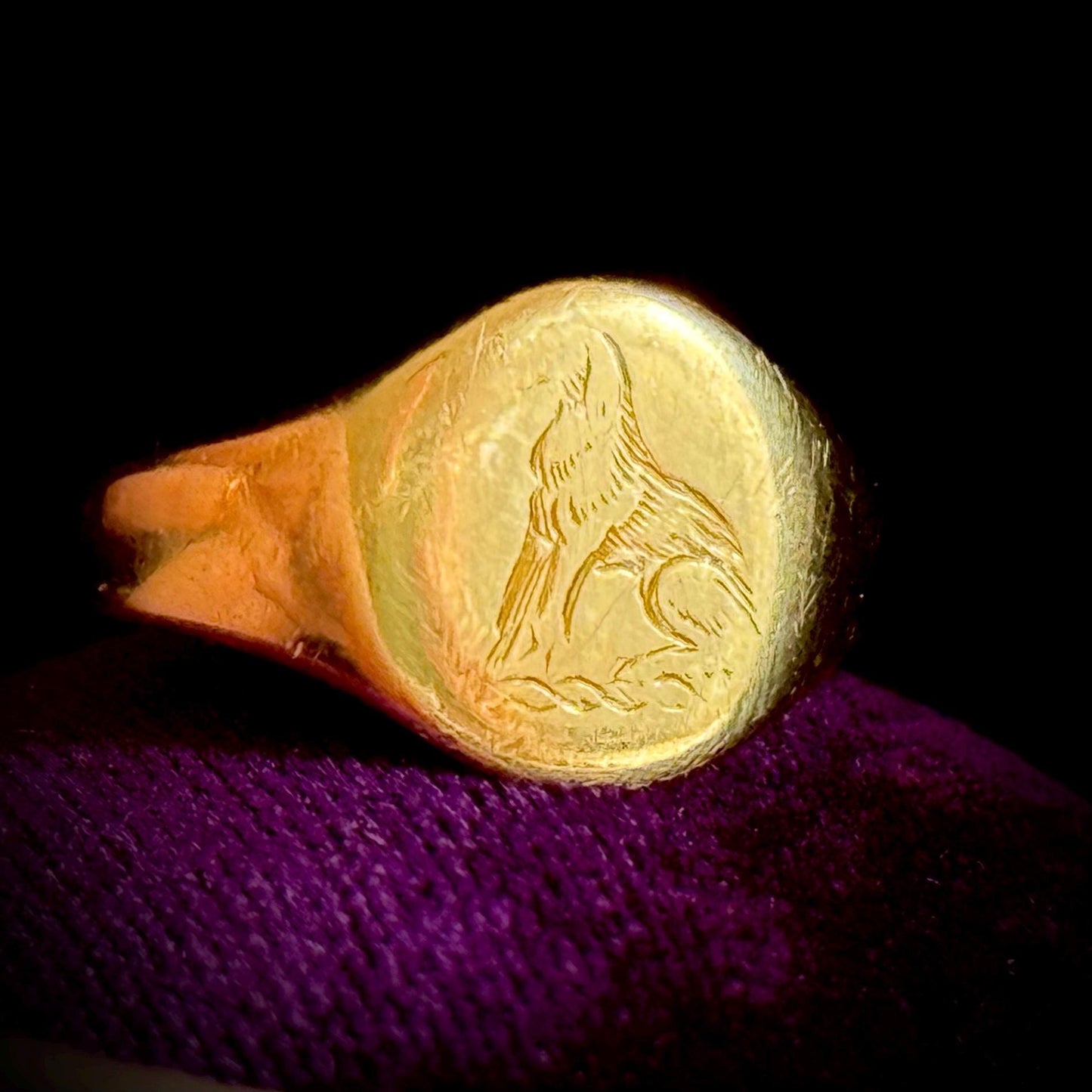 Ornate Dog Signet Ring in 18 Carat Gold; Circa 1950