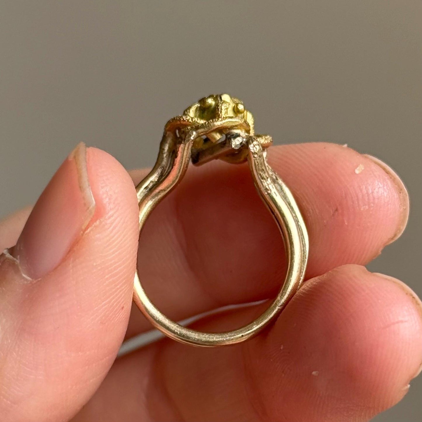 Vintage Emerald Ring in 9 Carat Gold; Circa 1976