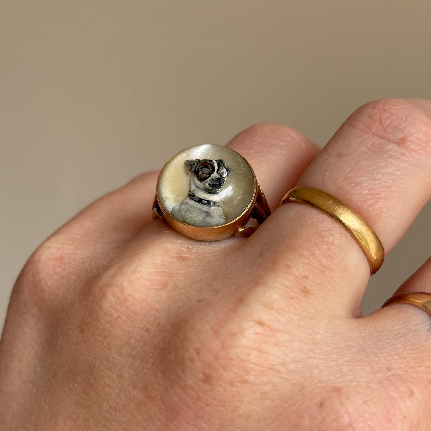 Rare Victorian Essex Crystal Reverse Painted Dog Ring, circa 1880