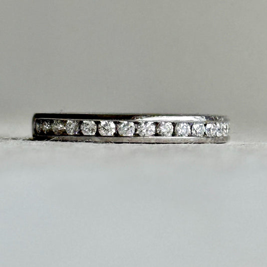 Preloved Diamond Ring in Platinum
