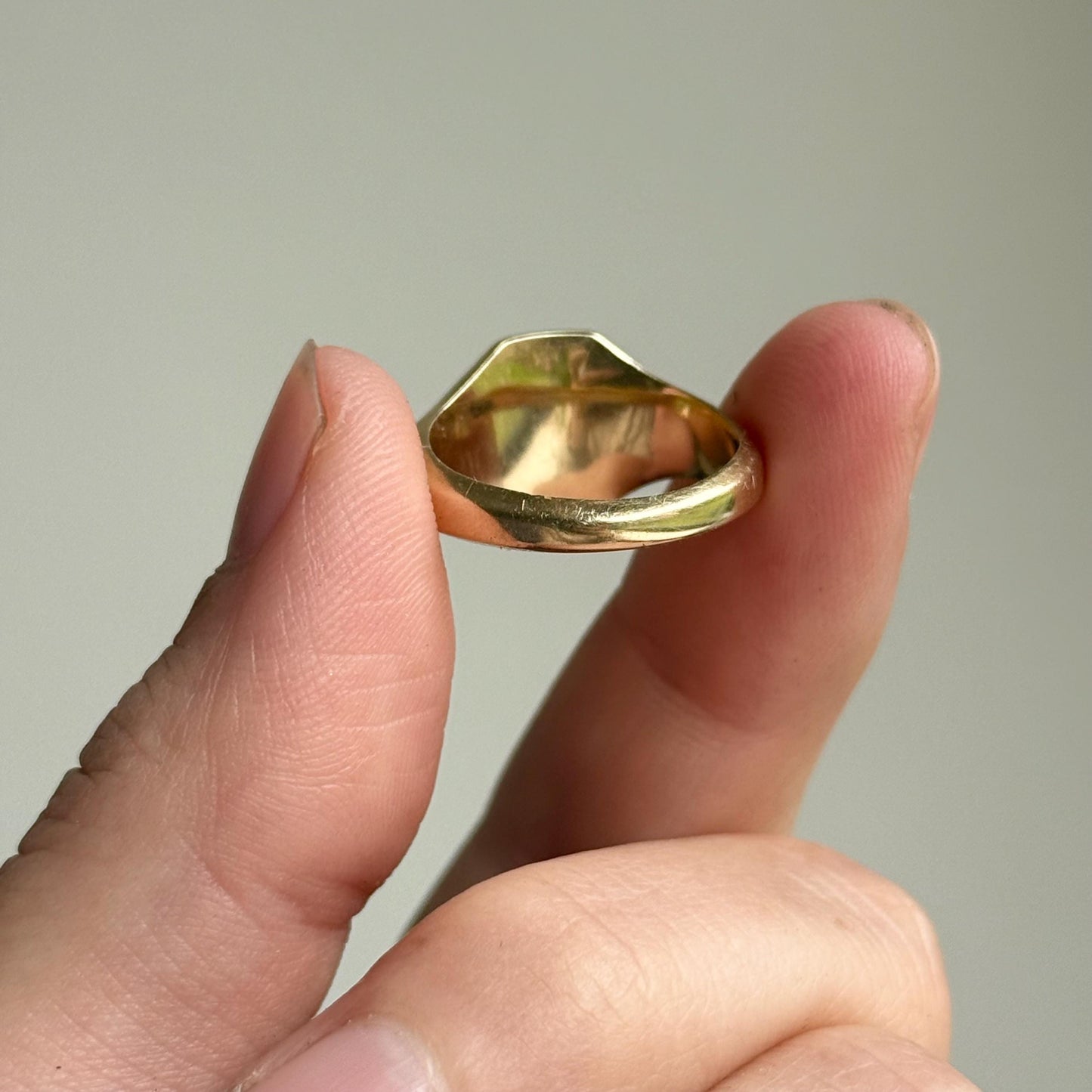Victorian Chalcedony Monogram 'J or L Intaglio Signet Ring in 9 Carat Gold; Circa 1880