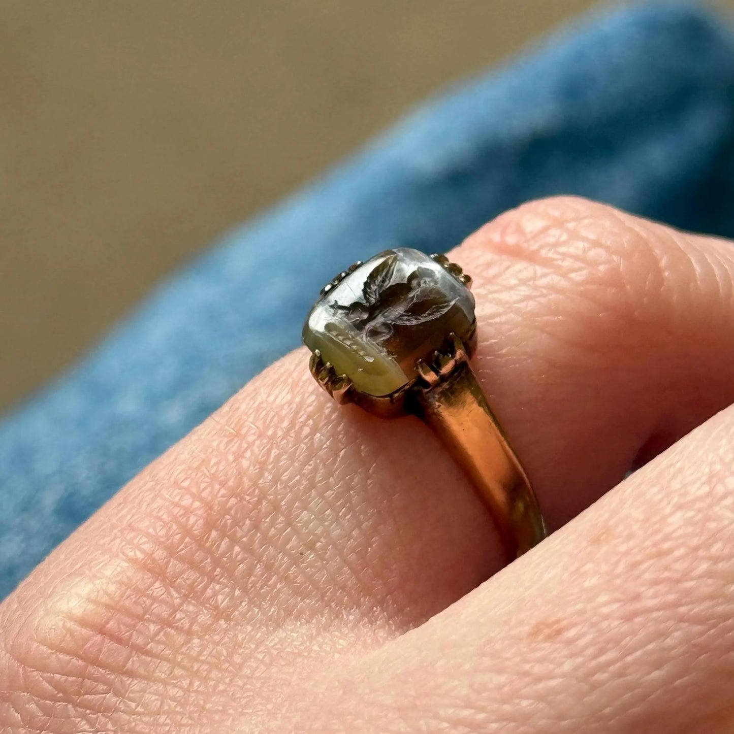 Antique Eagle intaglio Ring in 9 Carat Gold, Circa 1890